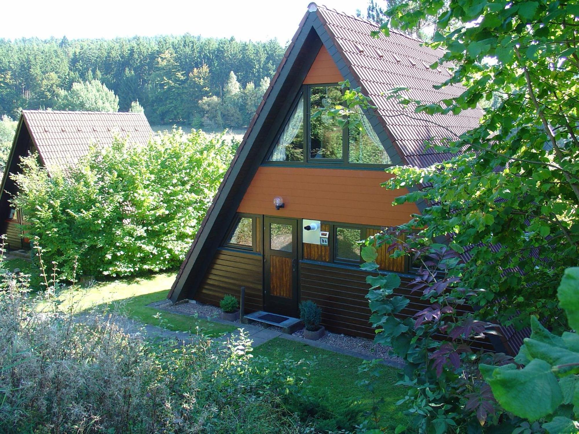 Wooden Bungalow With A Terrace, In A Wooded Area Villa Ronshausen Buitenkant foto